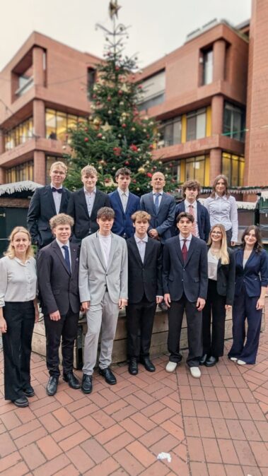 Schüler:innen aktiv beim europäischen Jugendparlament (Münster)