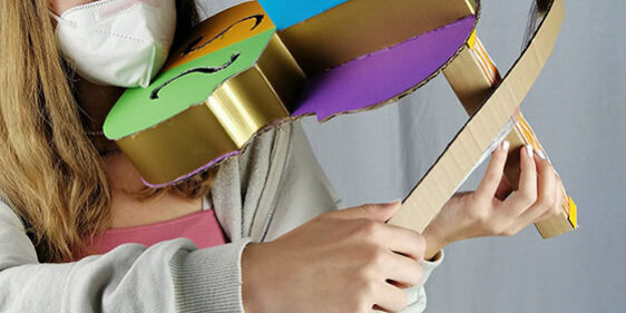 Ausstellung kubistische Instrumente Gitarre Plakat 2