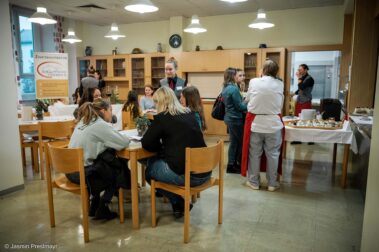 Im Schulrestaurant "Le Bistro" - Foto: Jasmin Preslmayr