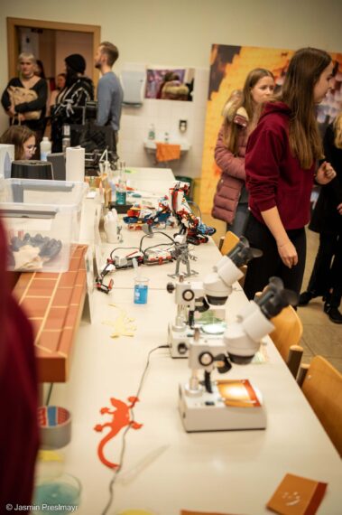 Bei den Bioniker*innen - Foto: Jasmin Preslmayr