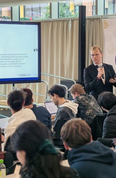 Schüler:innen aktiv beim europäischen Jugendparlament (Münster)