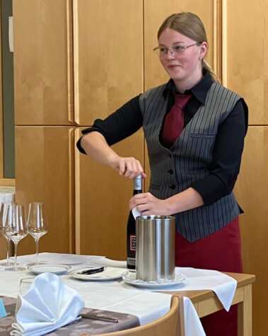 Jungsommelière Prüfung 2025