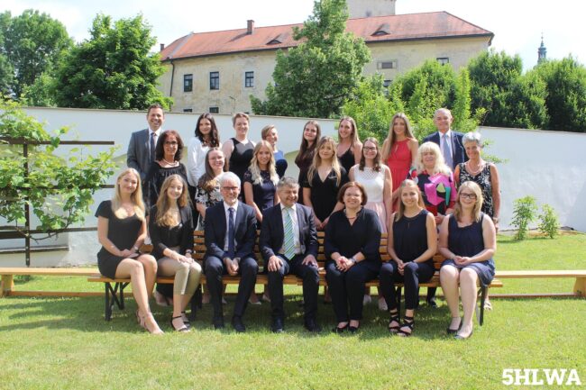 Abschlussklasse 5HLWa Abschlussklasse 5HLWa