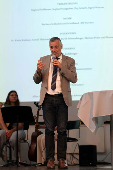 Bildungsdirektor Mag. Dr. Alfred Klampfer, B. A.