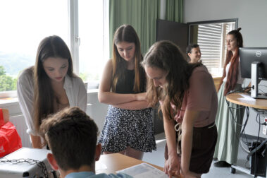 Escape Room und Programmier-Workshop für die 4. HLK-Klassen an der FH OÖ