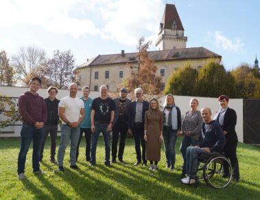 Gruppenfoto Vortragende und Workshopleiter*innen