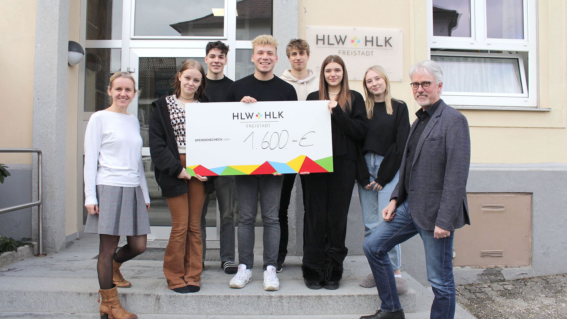 Schule spendet für Schulprojekt in Ruanda