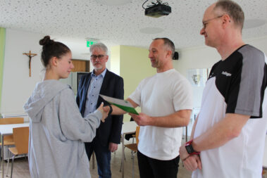 Prüfung zur Junior Fitness- und Wellnesstrainerin 2023