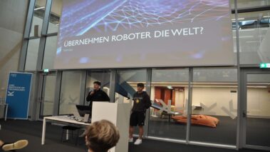 Präsentation Robotik-Projekte am LIT Robopsychology Lab | JKU