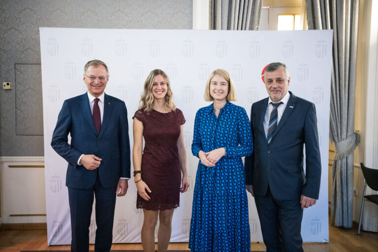 Landeshauptmann Mag. Thomas Stelzer | Maria Laura Miesbauer, MEd | LH-Stv. Mag. Christine Haberlander | Bildungsdirektor Mag. Dr. Alfred Klampfer, B.A.