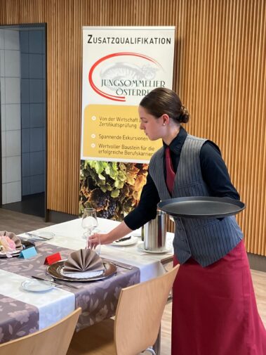 Ausbildung zur Jungsommelière 2024