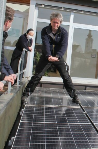 HLW Freistadt Photovoltaik Begutachtung Monteur