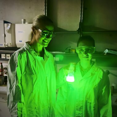 Dipl. Des. Elisabeth Schmidt, MSC und Sára Péterbencze