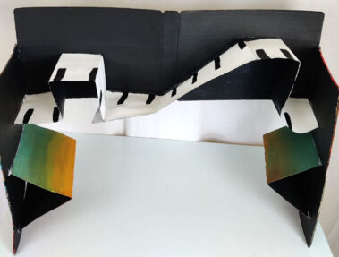 Ausstellung kubistische Instrumente Modell