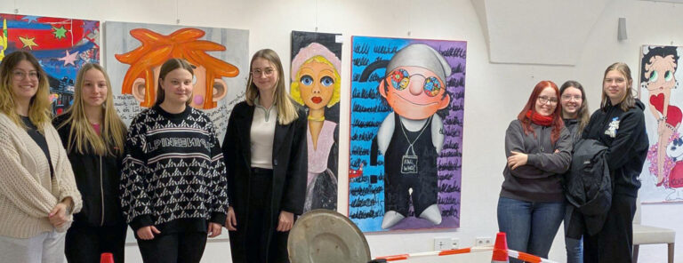 Besuch der Ausstellung "Karli meets Toys" (Brauhaus Galerie)