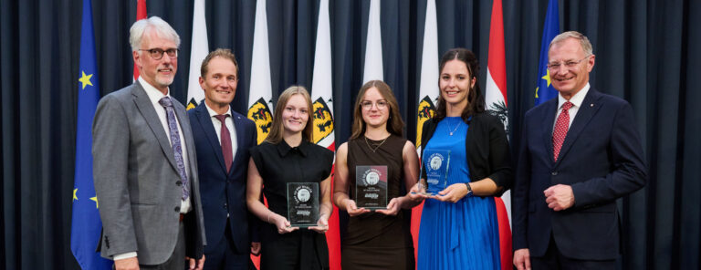 Ehrung Maturant:innen mit ausgezeichnetem Erfolg 2025 durch Land OÖ