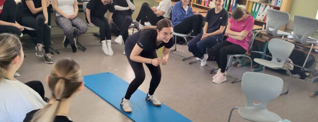 Prüfungen zur Junior-Fitness- und Wellnesstrainerin 2026