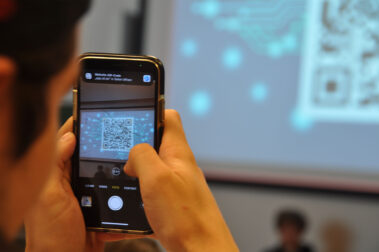 Vortrag zu AI-Projekten von Schüler*innen der HLK Freistadt vor Studierenden an der FH OÖ