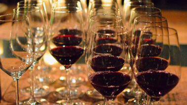 Weinverkostung Weißwein und Rotwein