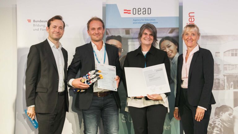 Verleihung des Young Science Gütesiegels für Forschungspartnerschulen